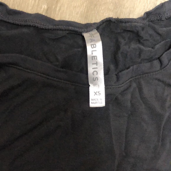 Fabletics T-shirt Bundle - Picture 2 of 7